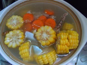 玉米大骨头汤的做法图解8
