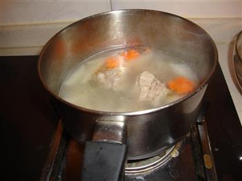 白萝卜排骨汤的做法图解8
