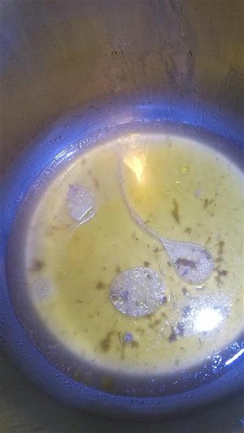 鸡汁紫菜蛋花汤的做法步骤1