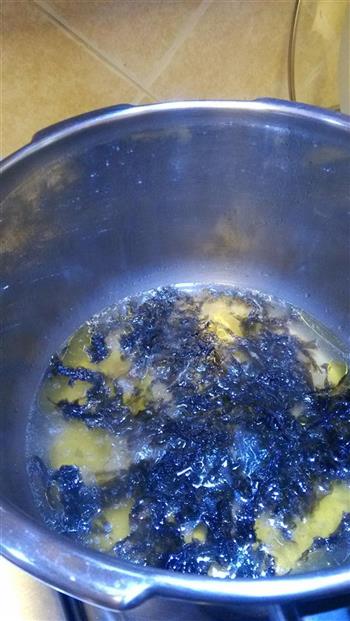 鸡汁紫菜蛋花汤的做法步骤4