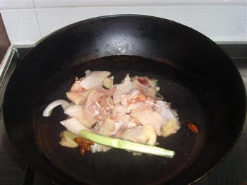 鸡肉炖土豆栗子的做法步骤1
