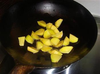鸡肉炖土豆栗子的做法步骤3