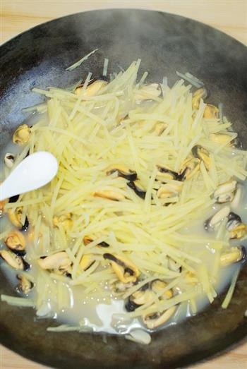 土豆青口鲜汤的做法步骤11