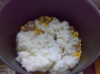 核桃鸡肉糯米饭的做法步骤5