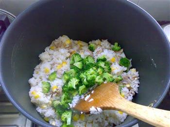核桃鸡肉糯米饭的做法步骤8