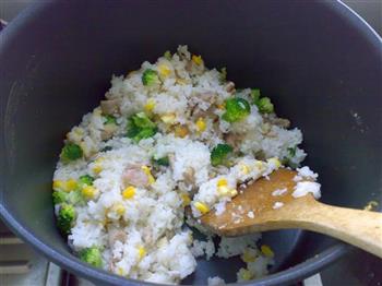 核桃鸡肉糯米饭的做法步骤9