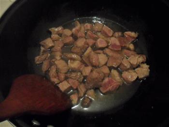 咖喱牛肉焖土豆的做法步骤1