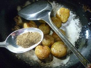 椒盐小土豆的做法步骤4