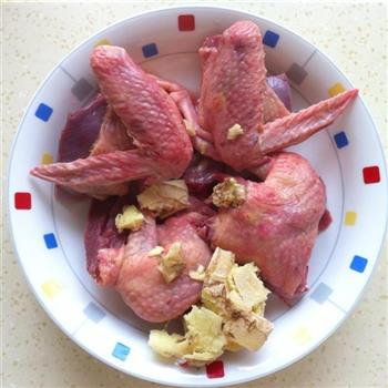 灵芝白鸽炖鸽蛋汤的做法图解2