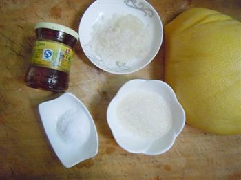 蜂蜜柚皮糖的做法步骤1