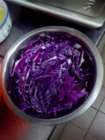 紫甘蓝话梅藕片的做法图解2