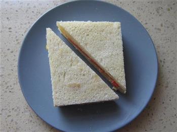 火腿沙拉三明治的做法图解8