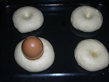 蛋黄肉松面包的做法图解5