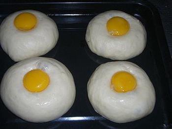 蛋黄肉松面包的做法步骤7