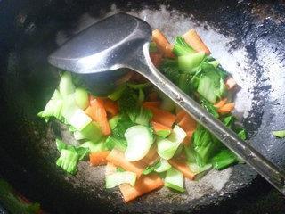 胡萝卜炒青菜的做法步骤5