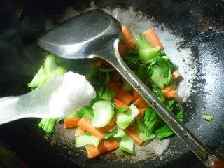 胡萝卜炒青菜的做法步骤6