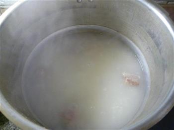 排骨大米粥的做法步骤4