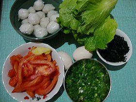 鱼圆番茄紫菜汤的做法步骤1