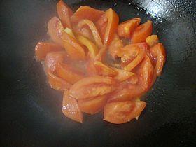 鱼圆番茄紫菜汤的做法图解3
