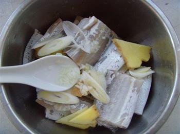 梅干菜烧带鱼的做法步骤3