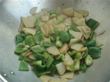 青椒土豆片的做法步骤6