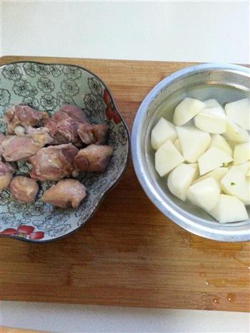 土豆焖鸭腿的做法步骤1