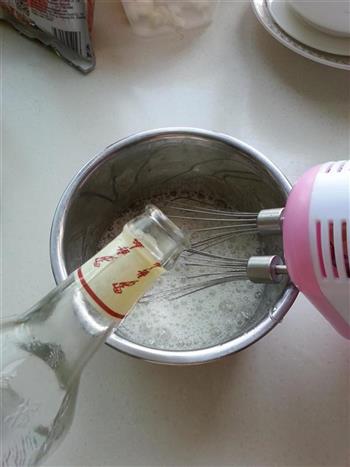 酸奶纸杯蛋糕的做法步骤4