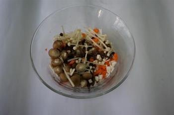 秋葵什锦菇咖哩炒饭的做法步骤2