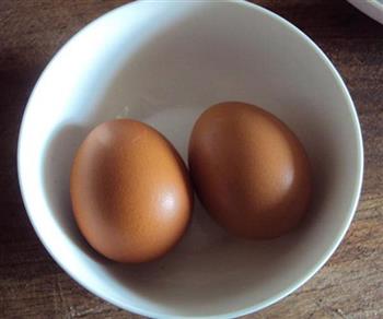 鸡腿菇炒鸡蛋的做法图解2
