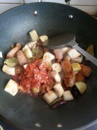 杏鲍菇土豆红烧肉的做法图解5