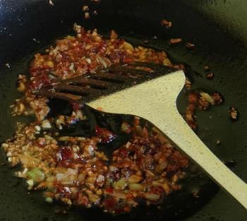 洋葱尖椒炒肉的做法步骤7
