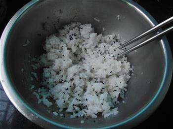 海苔米饭汉堡的做法步骤3