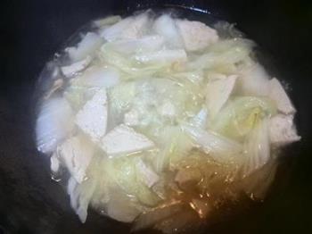 白菜冻豆腐粉丝汤的做法图解9