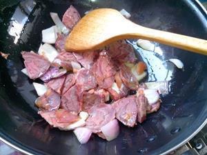 咖喱土豆牛肉的做法步骤7
