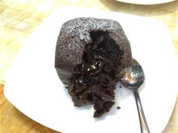 巧克力熔岩蛋糕的做法步骤12