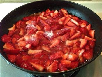 DIY草莓酱的做法步骤2