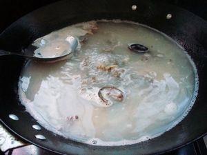 野生熟菌粉煮野猪肉的做法步骤6