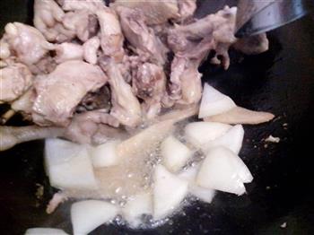 咖喱烧板栗鸡的做法步骤8