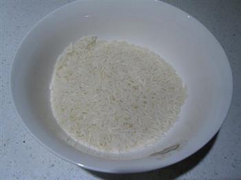 大米粥的做法步骤1