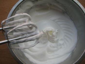 酸奶戚风蛋糕的做法步骤6