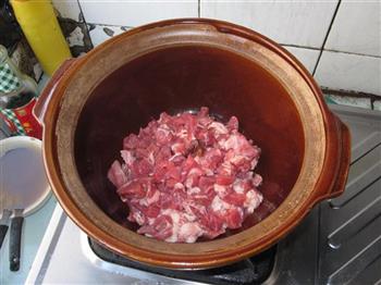 砂锅牛肉炖萝卜的做法步骤6