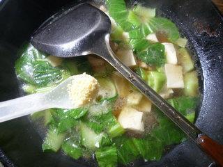五花肉青菜豆腐汤的做法步骤10