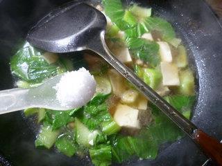 五花肉青菜豆腐汤的做法步骤9