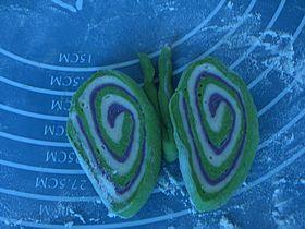 紫薯菠菜花样馒头的做法步骤7