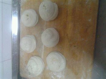 芝麻盐葱花饼的做法步骤16