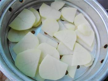 芝士土豆椰丝球的做法步骤1
