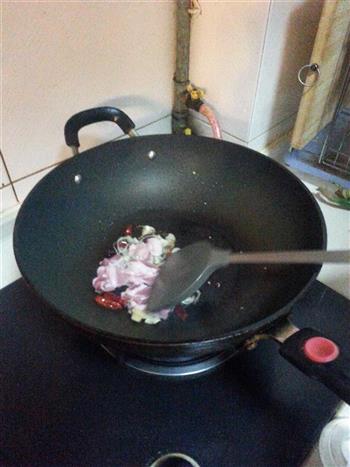 香菇油菜炒肉的做法步骤4