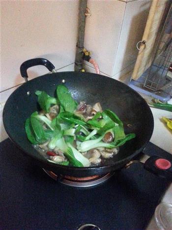 香菇油菜炒肉的做法步骤6