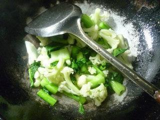 油菜蕻炒花菜的做法步骤10