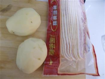 培根炒土豆片的做法步骤1